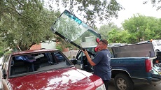 Installing Windshield in Atlanta GA, step 3: Setting New Windshield