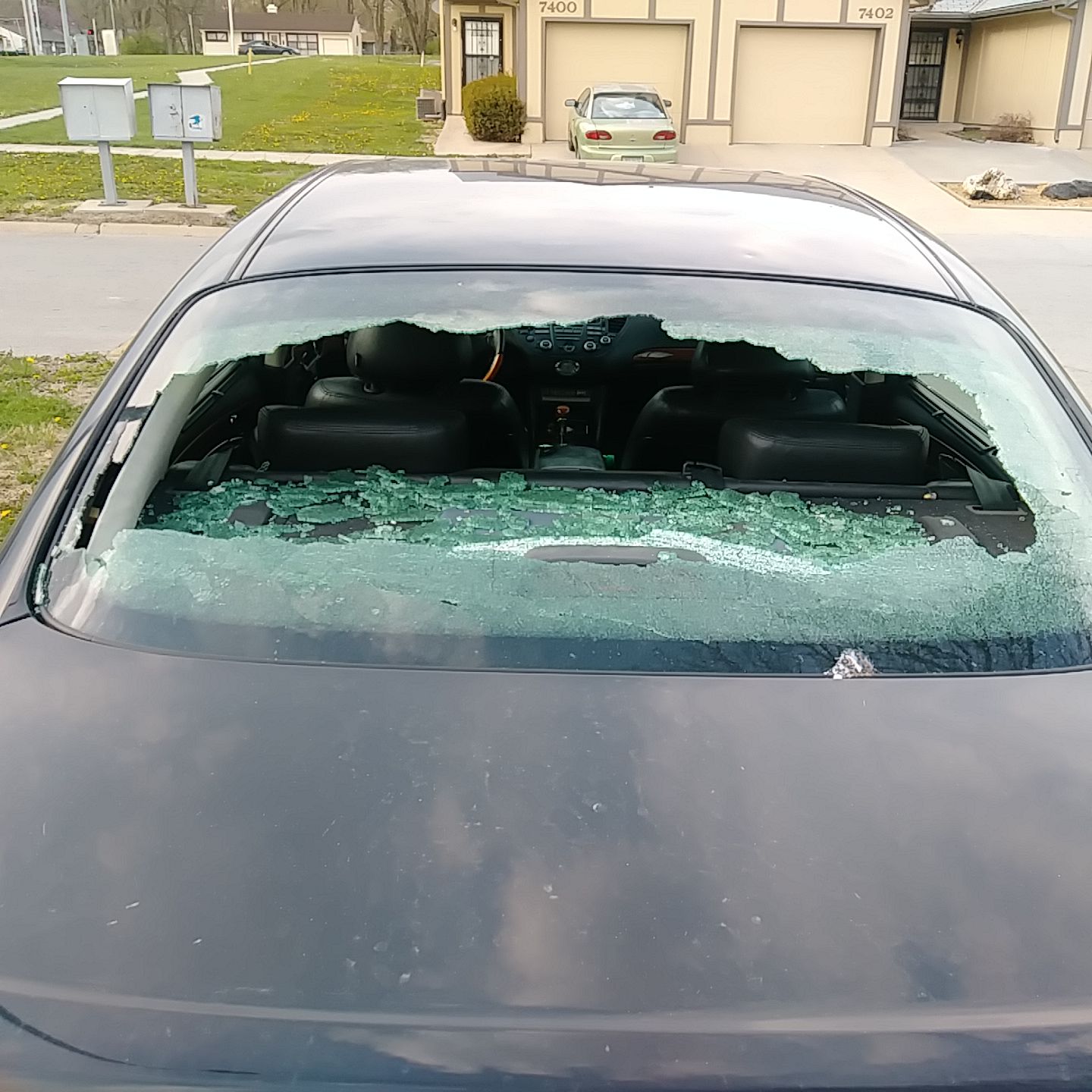 ... 2002 Infiniti Q45 Back Glass ...