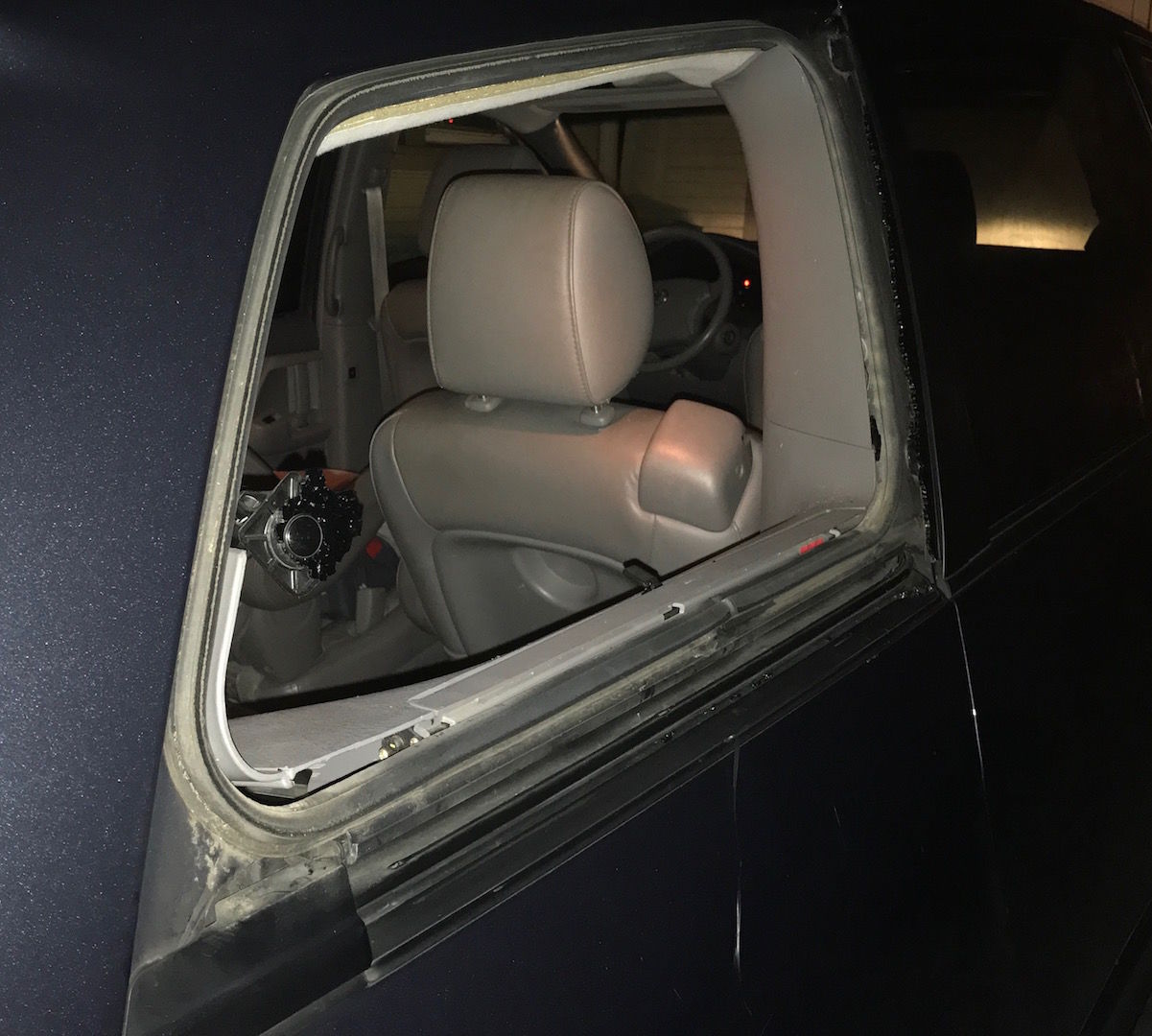 04-10 Toyota Sienna Rear Right Passenger Side Quarter Window Glass W/O Antenna