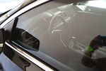 2010 Lincoln MKS Front Driver's Side Door Glass