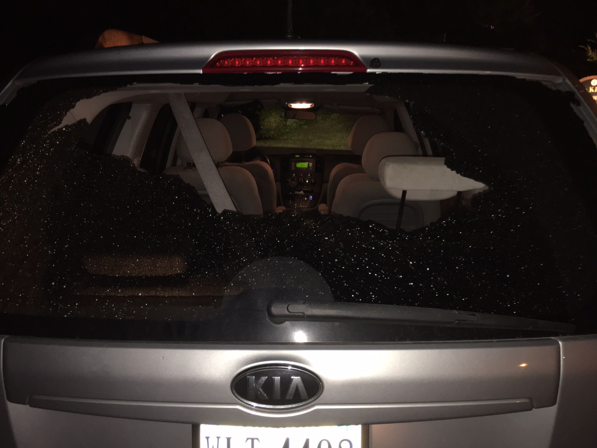 Kia Sorento: Windshield Glass Installtion Kia Sorento: Windshield Glass Installtion